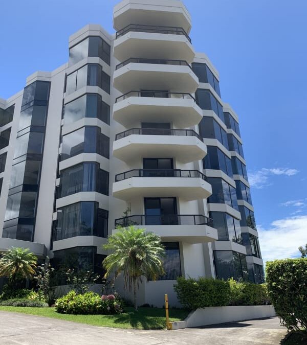Apartamentos en San Rafael | San Rafael. Escazú, Precioso Condominio muy grande y con espectacular vista
