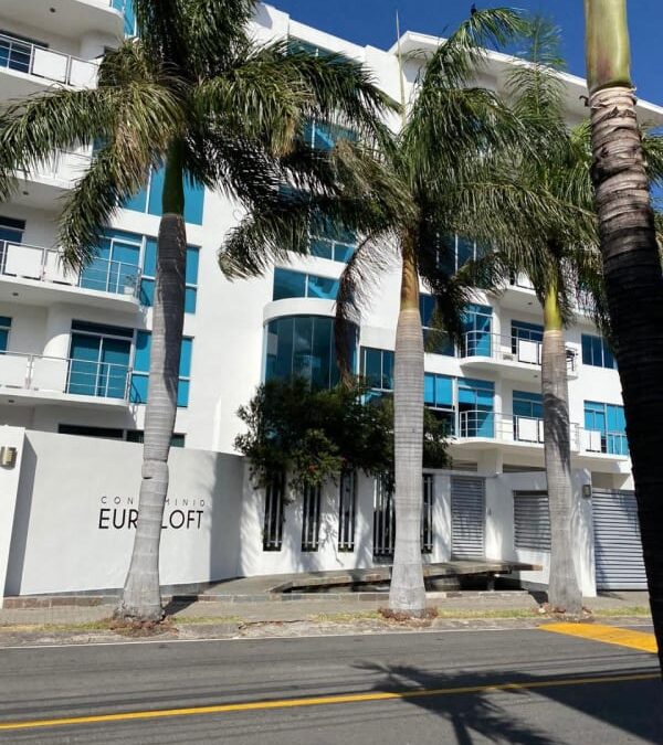 Alquileres Amueblados en Escazú | Escazu-Cerca de Distrito 4-Precioso Apartamento full amoblado de lujo.